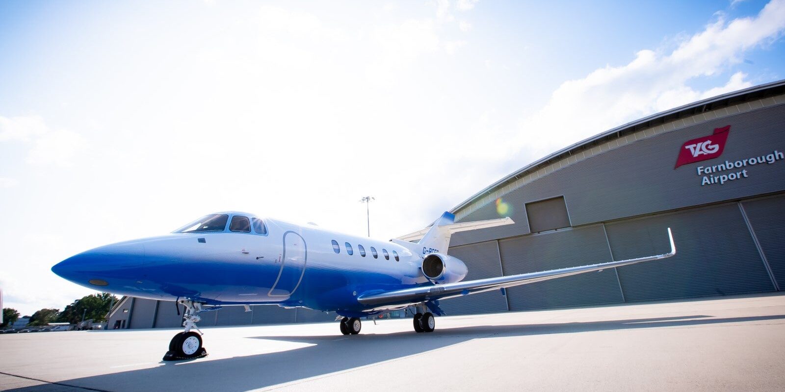 6734de4f4dc6463274967867_Hawker 900XP Main Image