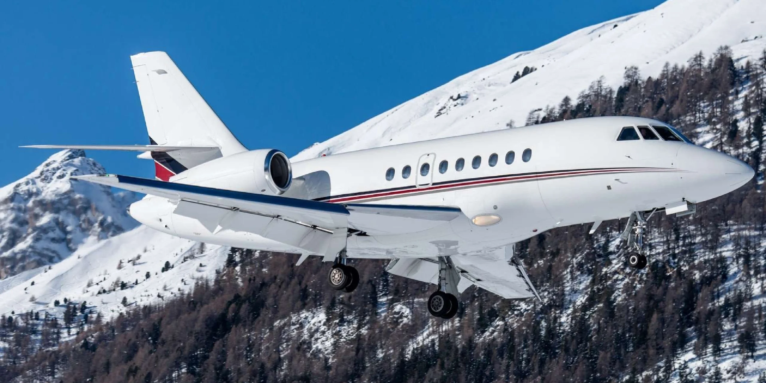 67425ec859a1771b56e2d235_Challenger 350 Main Image (8)