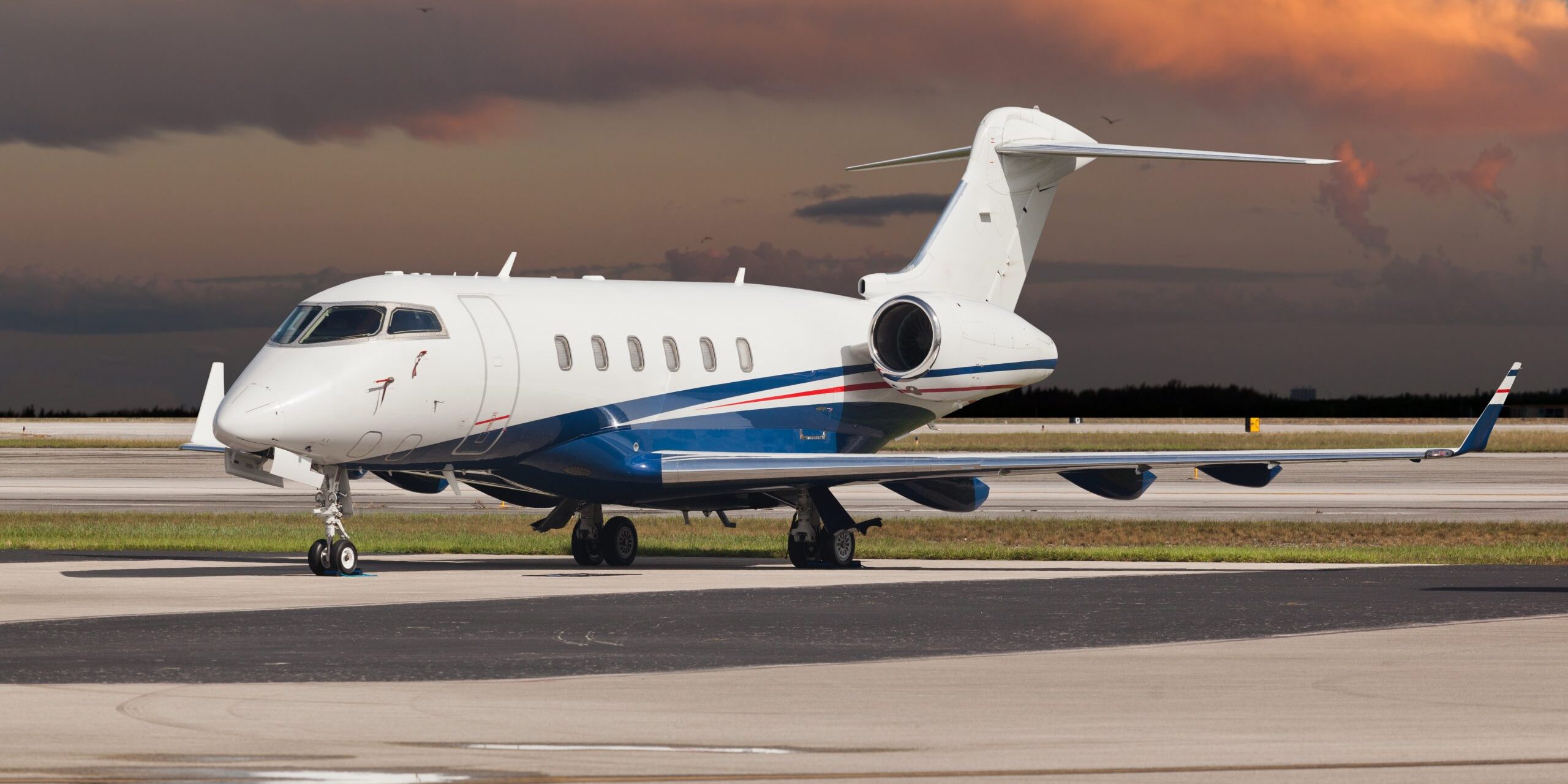 67425ec859a1771b56e2d235_Challenger 350 Main Image